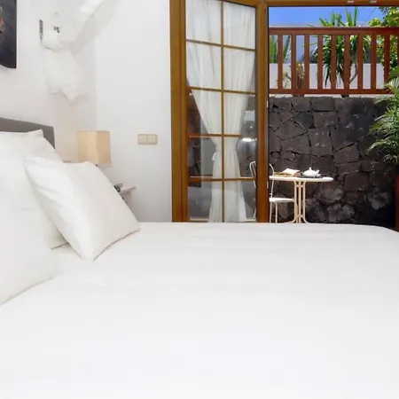 106072 In Playa Blanca Villa *